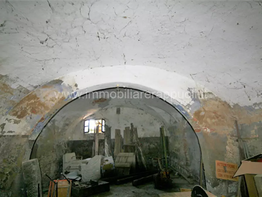 Immagine 22 di Rustico / casale in vendita  a Cortona