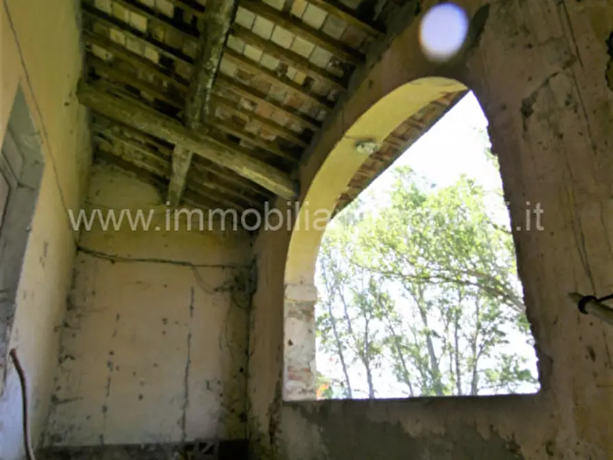 Immagine 26 di Rustico / casale in vendita  a Cortona