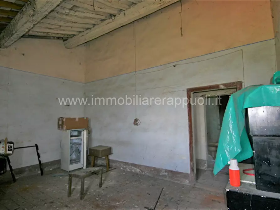 Immagine 36 di Rustico / casale in vendita  a Cortona