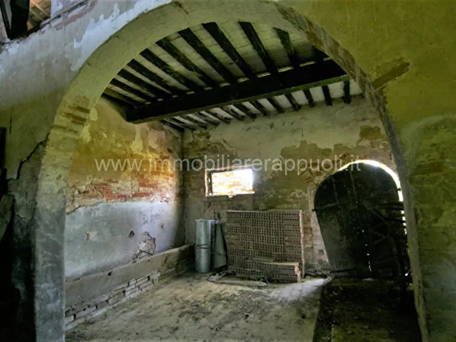 Immagine 44 di Rustico / casale in vendita  a Cortona