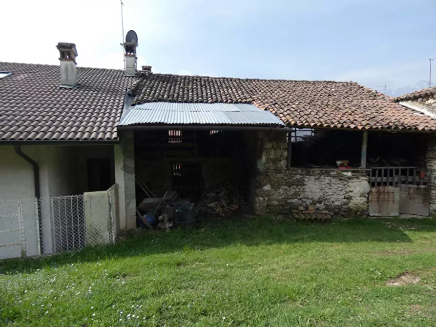 Immagine 1 di Rustico / casale in vendita  in Torrebelvicino - limitrofi a Torrebelvicino