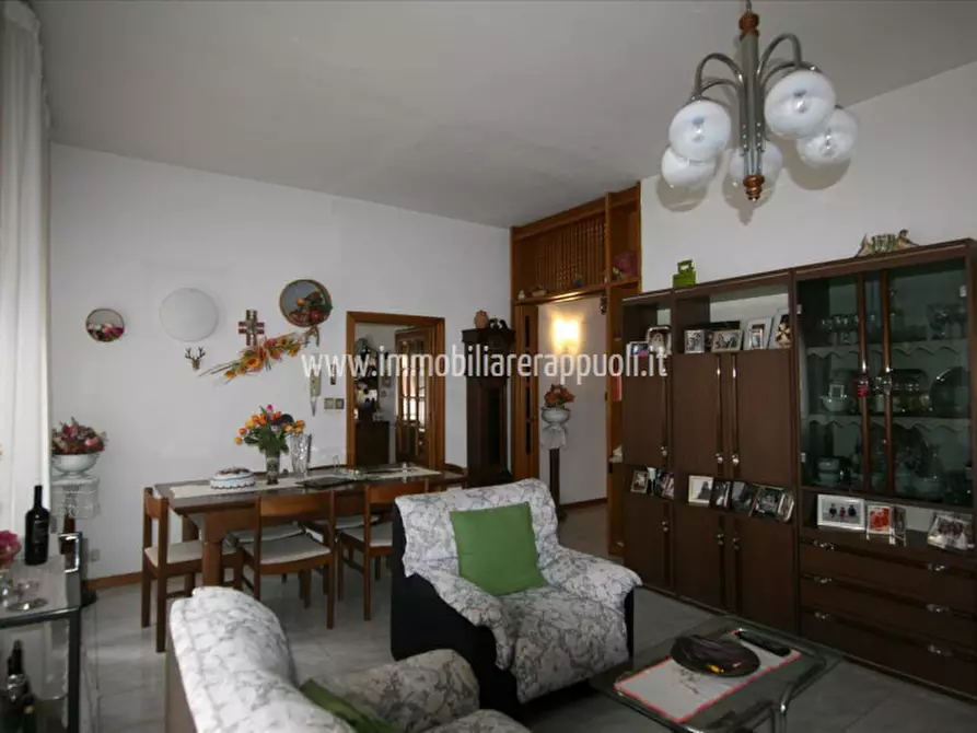 Immagine 3 di Casa indipendente in vendita  a Lucignano