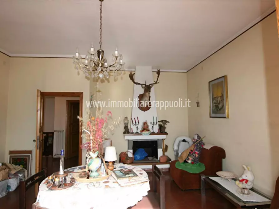 Immagine 9 di Casa indipendente in vendita  a Lucignano