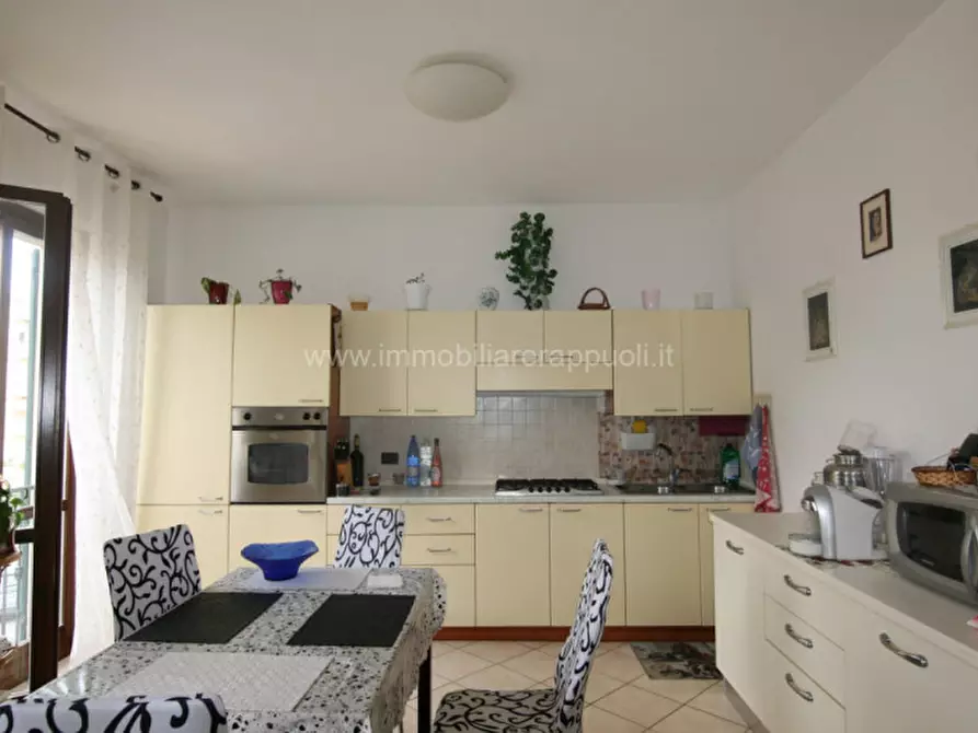 Immagine 2 di Appartamento in vendita  a Sinalunga