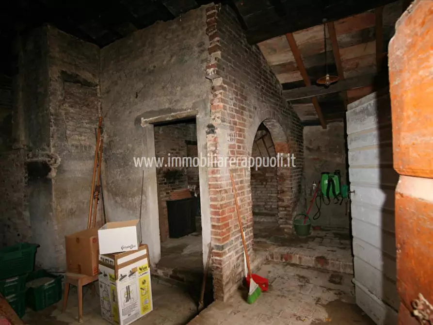 Immagine 19 di Rustico / casale in vendita  a Sinalunga