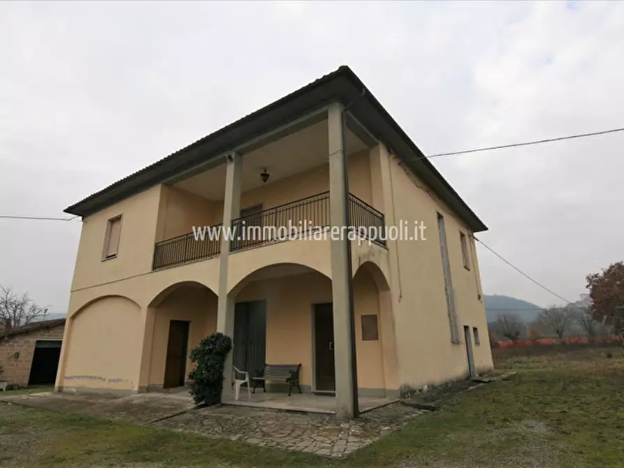 Immagine 1 di Casa indipendente in vendita  a Sinalunga