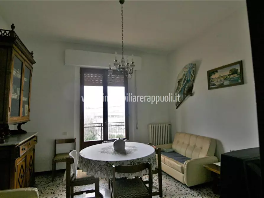 Immagine 8 di Casa indipendente in vendita  a Sinalunga