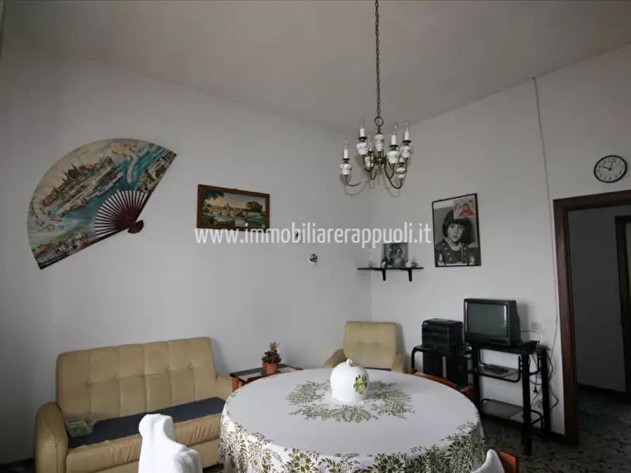 Immagine 9 di Casa indipendente in vendita  a Sinalunga