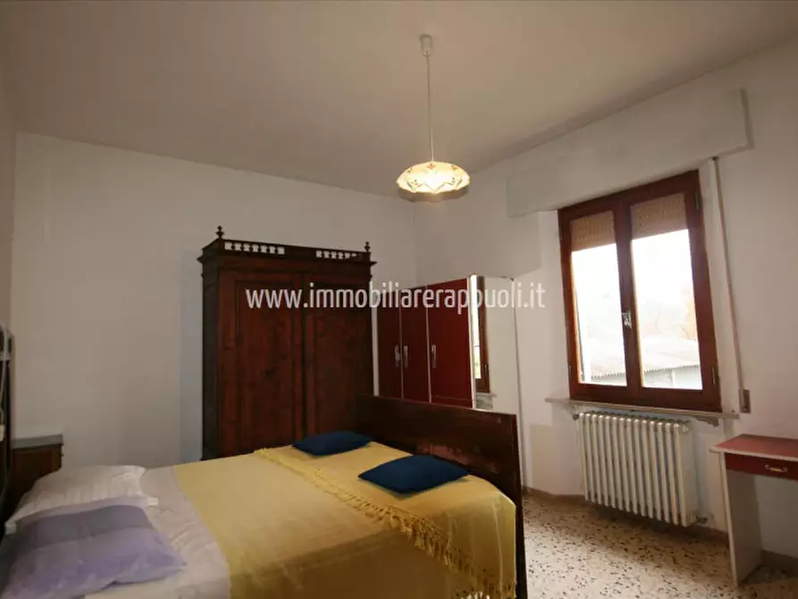 Immagine 10 di Casa indipendente in vendita  a Sinalunga