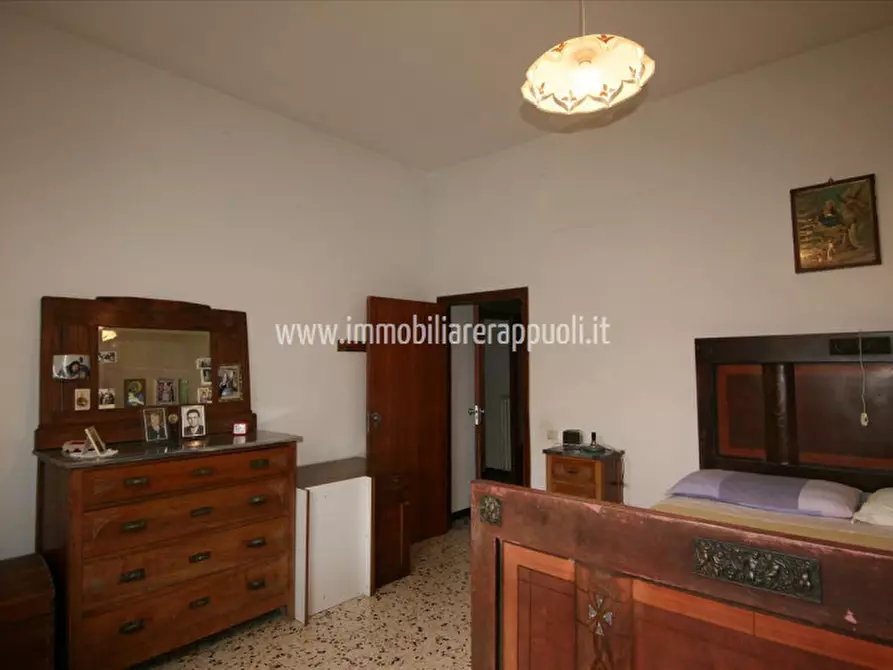 Immagine 11 di Casa indipendente in vendita  a Sinalunga