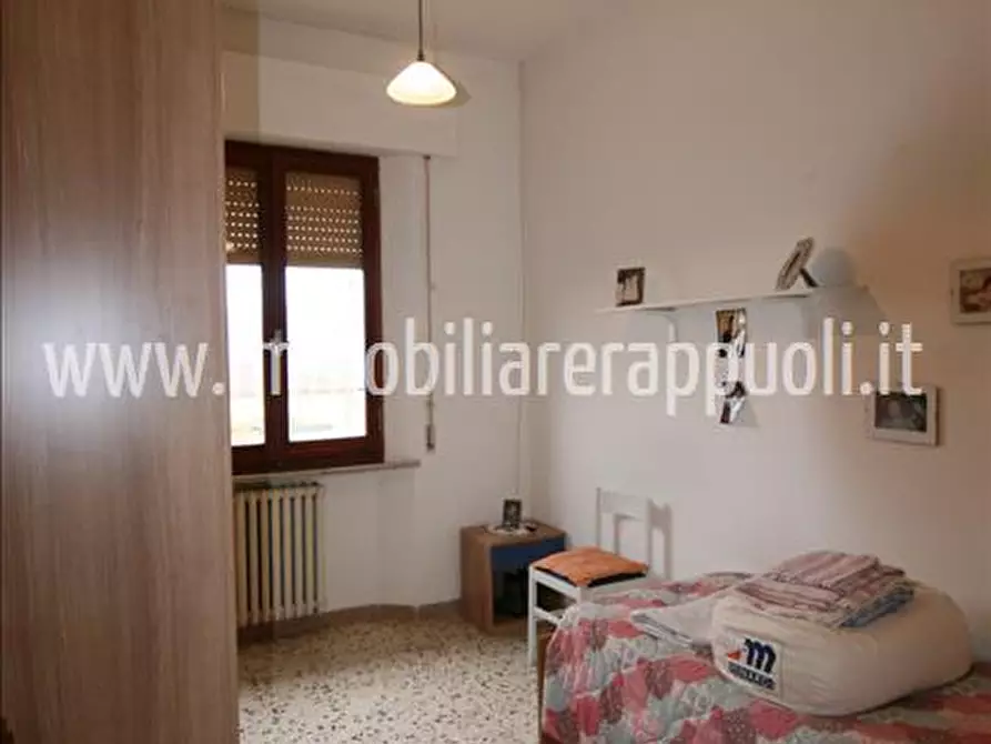 Immagine 13 di Casa indipendente in vendita  a Sinalunga