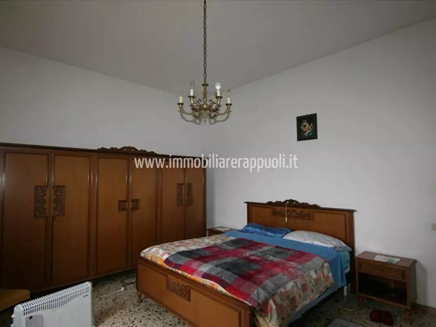 Immagine 15 di Casa indipendente in vendita  a Sinalunga