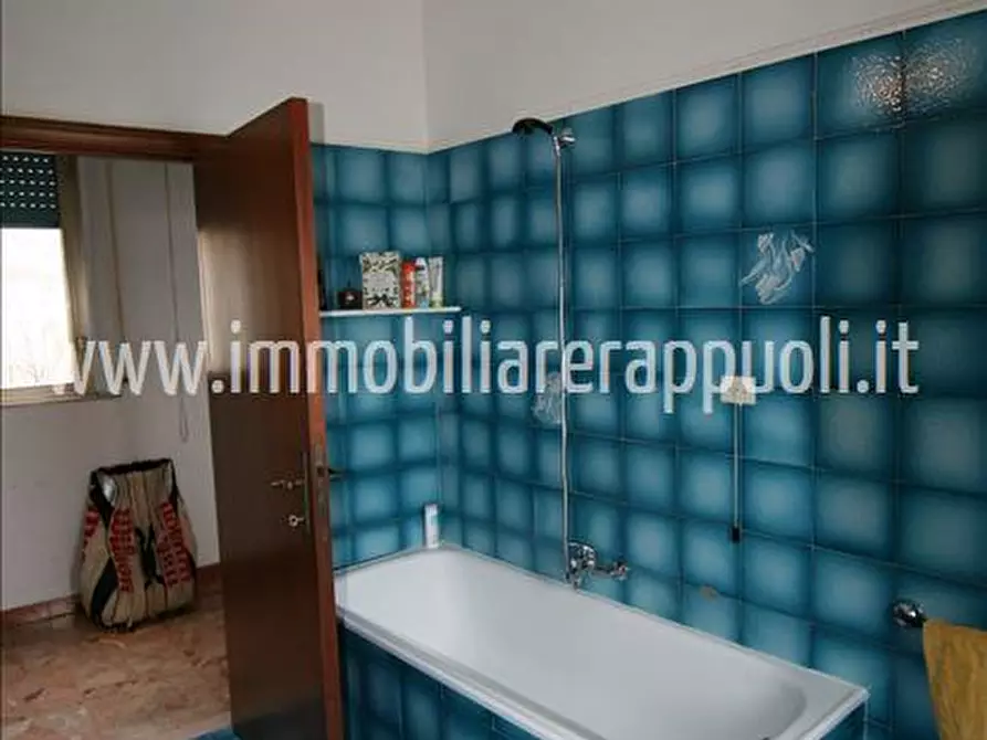 Immagine 7 di Casa indipendente in vendita  a Torrita Di Siena