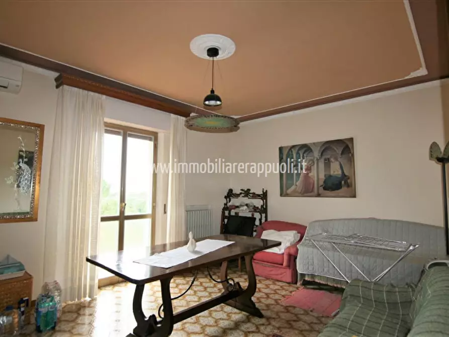 Immagine 8 di Casa indipendente in vendita  a Rapolano Terme