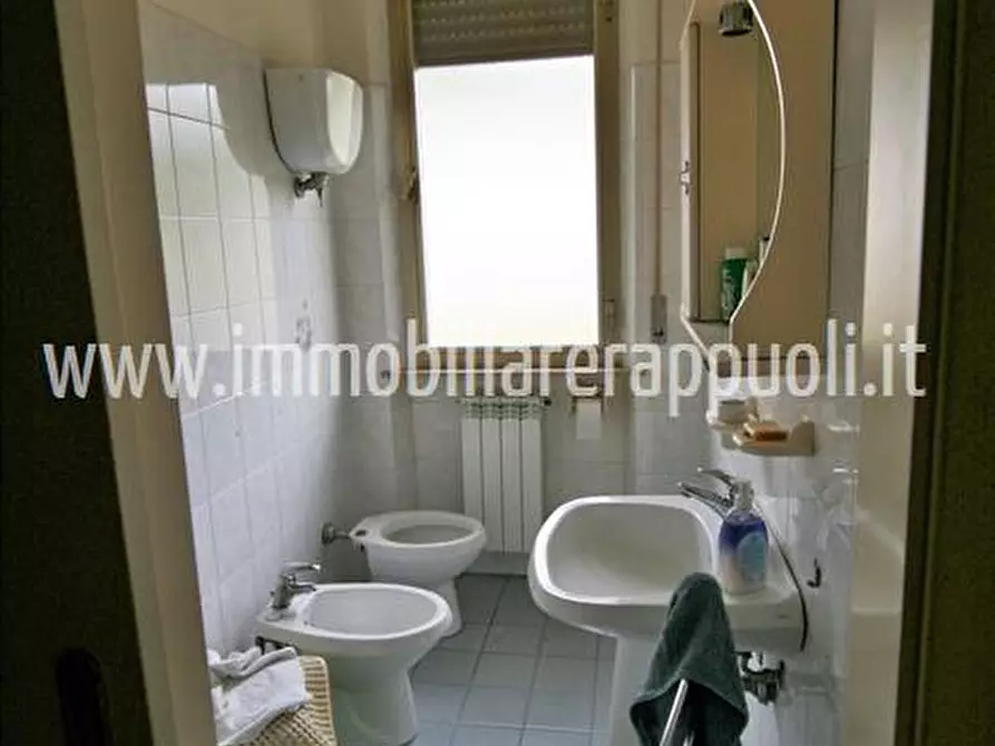 Immagine 11 di Casa indipendente in vendita  a Rapolano Terme