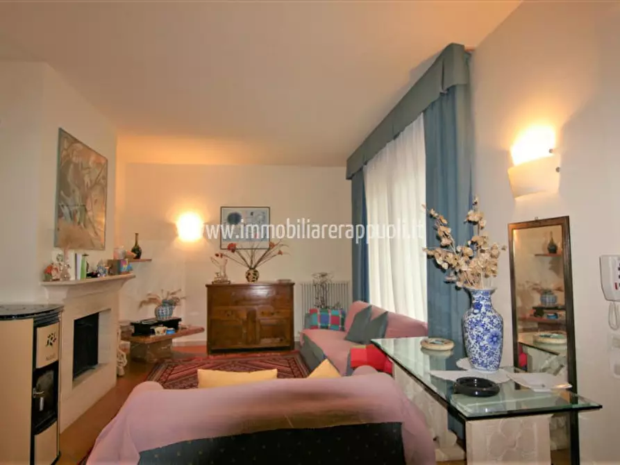 Immagine 27 di Casa indipendente in vendita  a Rapolano Terme