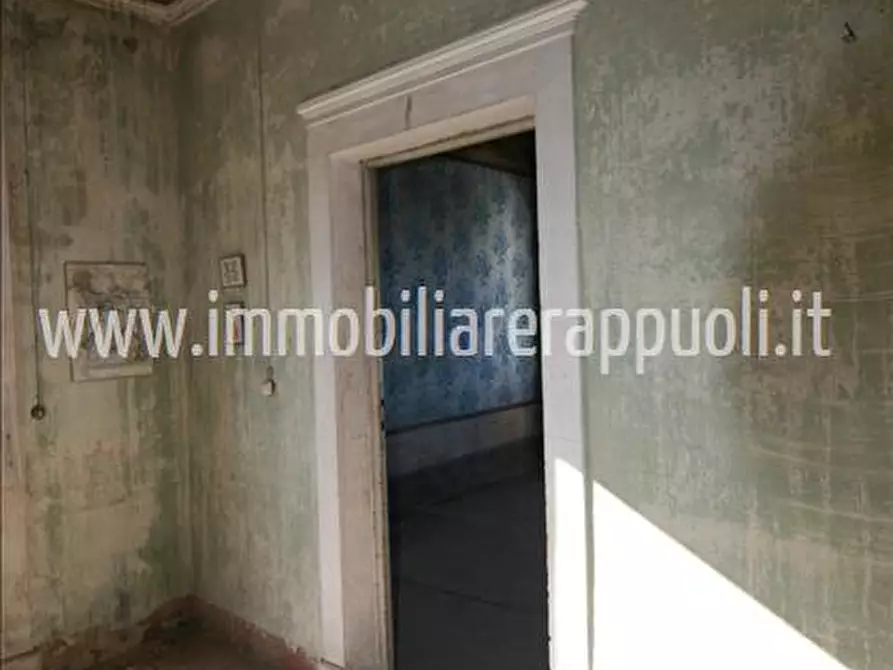 Immagine 20 di Villa in vendita  a Sinalunga