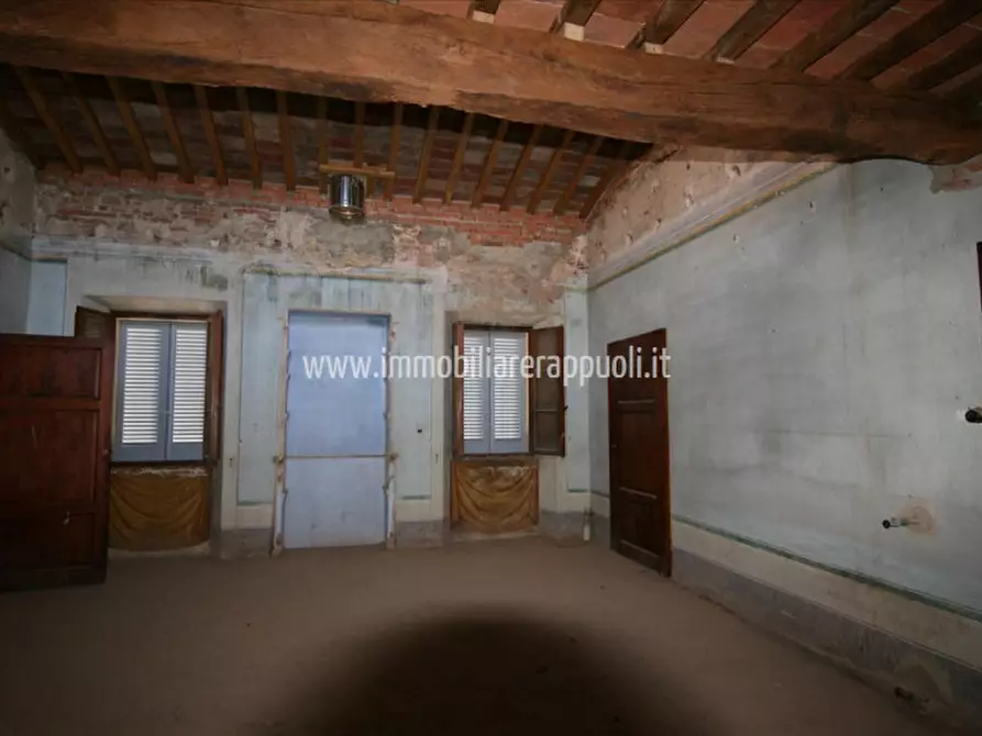 Immagine 27 di Villa in vendita  a Sinalunga