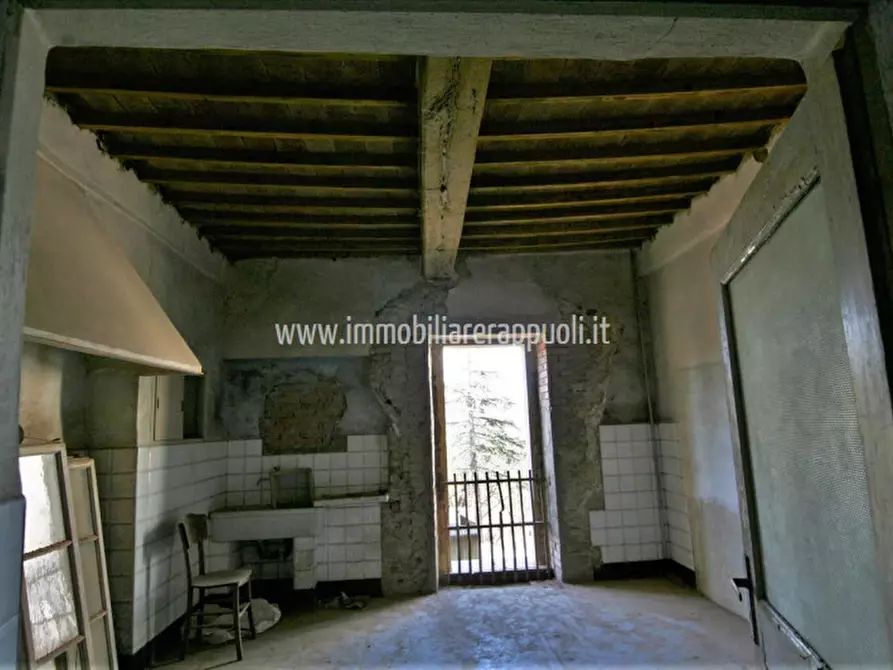 Immagine 35 di Villa in vendita  a Sinalunga