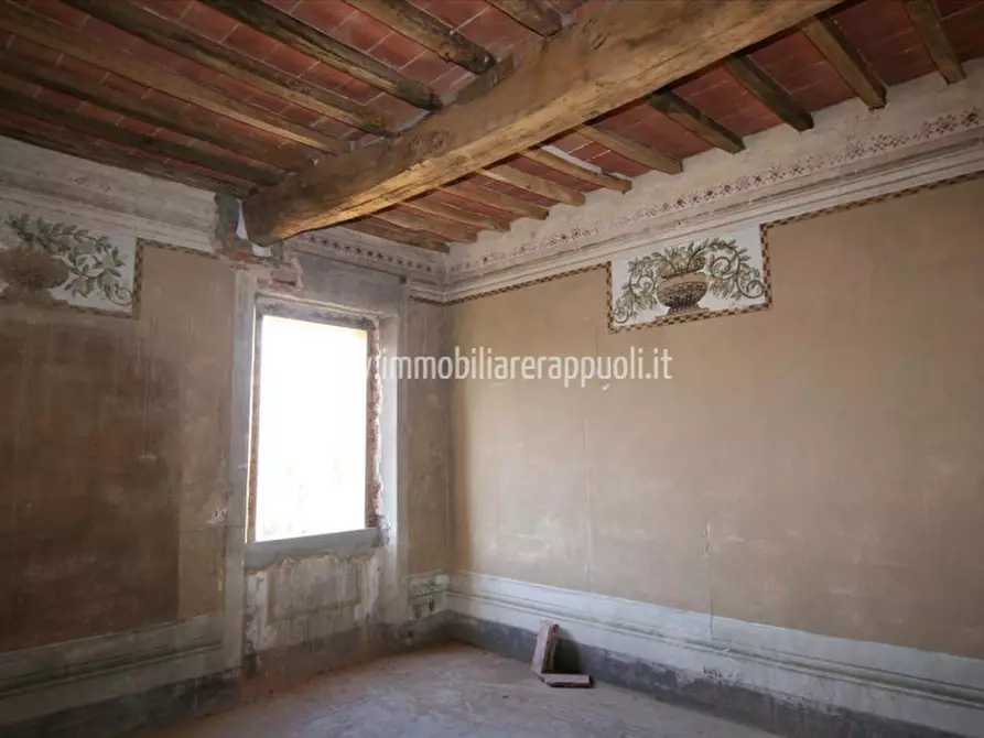 Immagine 36 di Villa in vendita  a Sinalunga