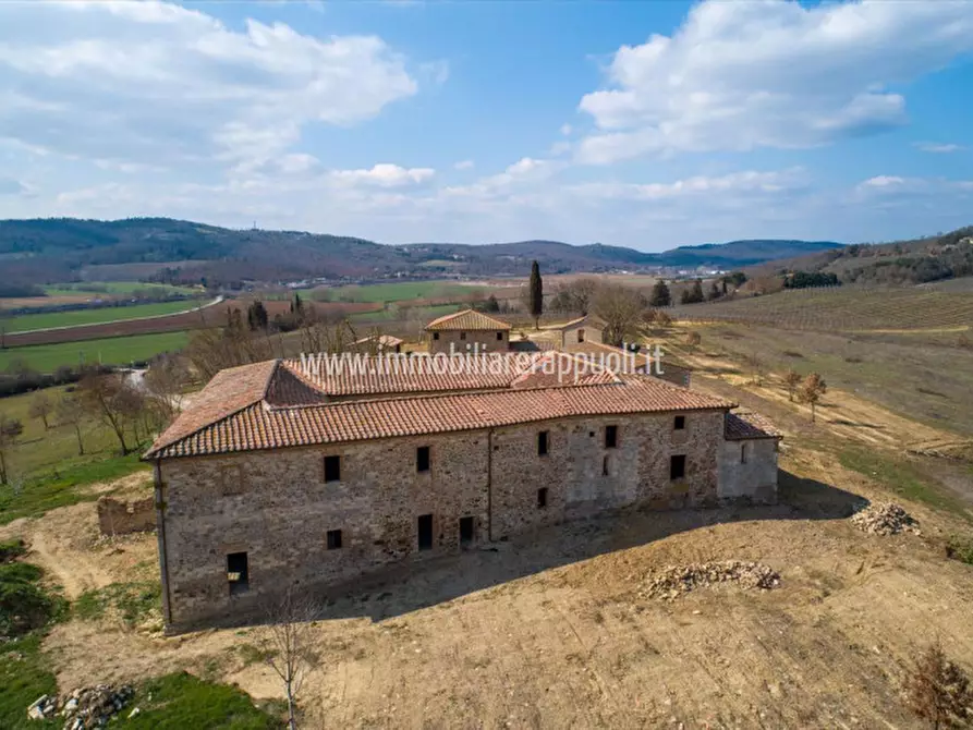 Immagine 2 di Villa in vendita  a Rapolano Terme