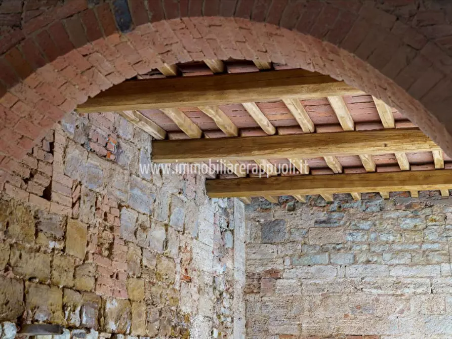 Immagine 15 di Villa in vendita  a Rapolano Terme