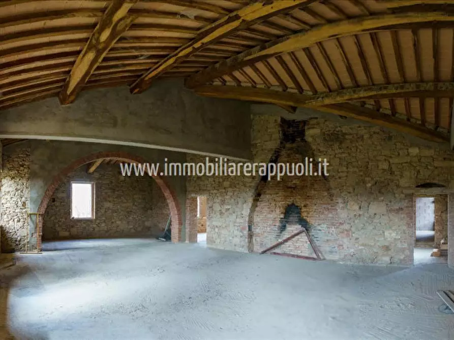 Immagine 18 di Villa in vendita  a Rapolano Terme