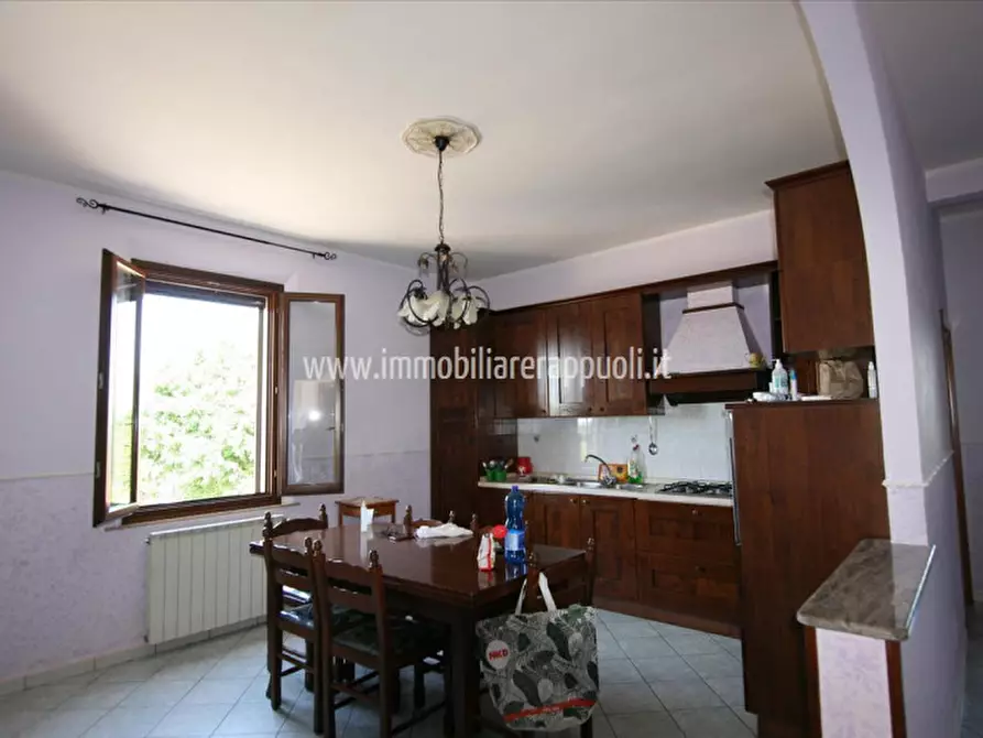 Immagine 8 di Casa indipendente in vendita  a Montepulciano