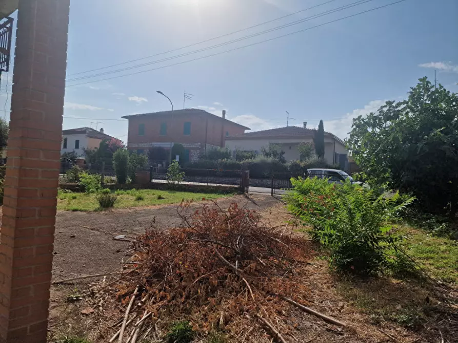 Immagine 8 di Casa indipendente in vendita  a Sinalunga