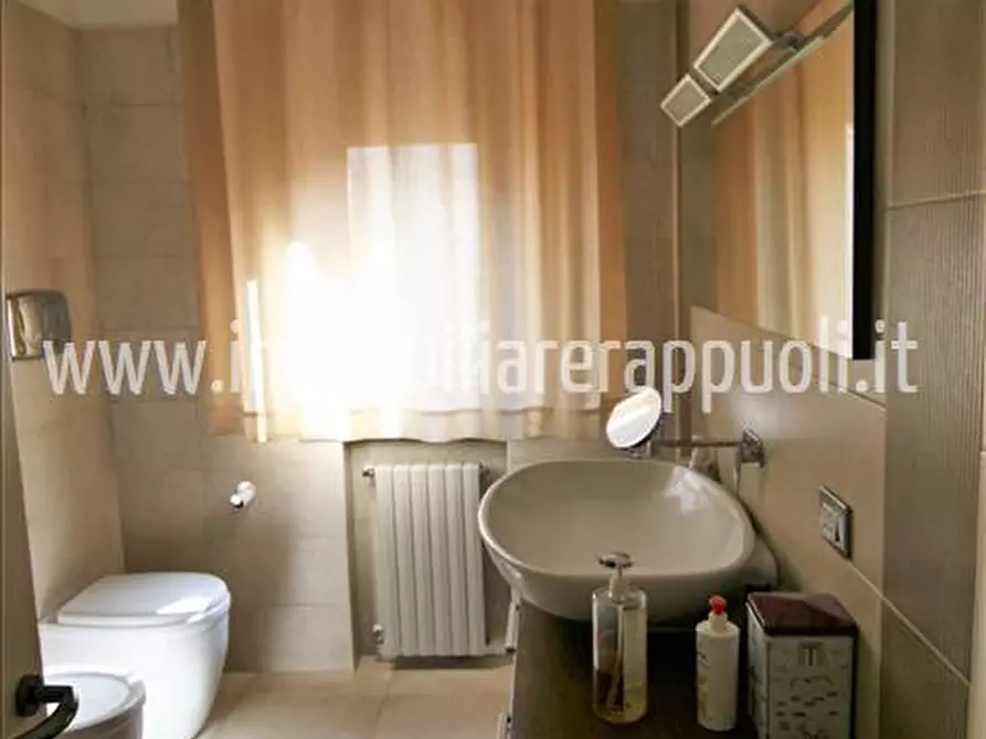 Immagine 5 di Appartamento in vendita  a Sinalunga