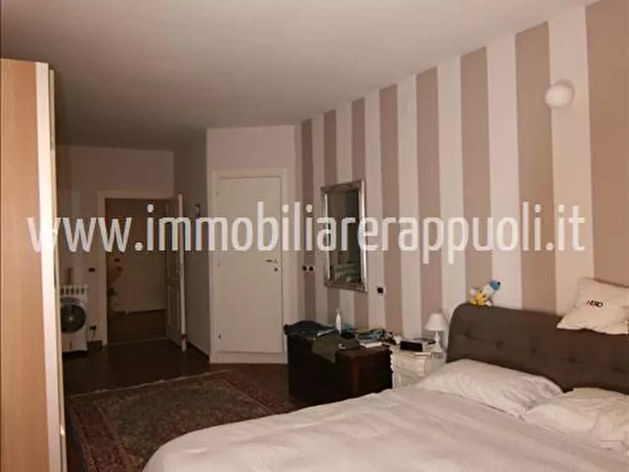 Immagine 3 di Appartamento in vendita  a Sinalunga