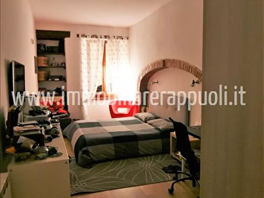 Immagine 15 di Appartamento in vendita  a Sinalunga