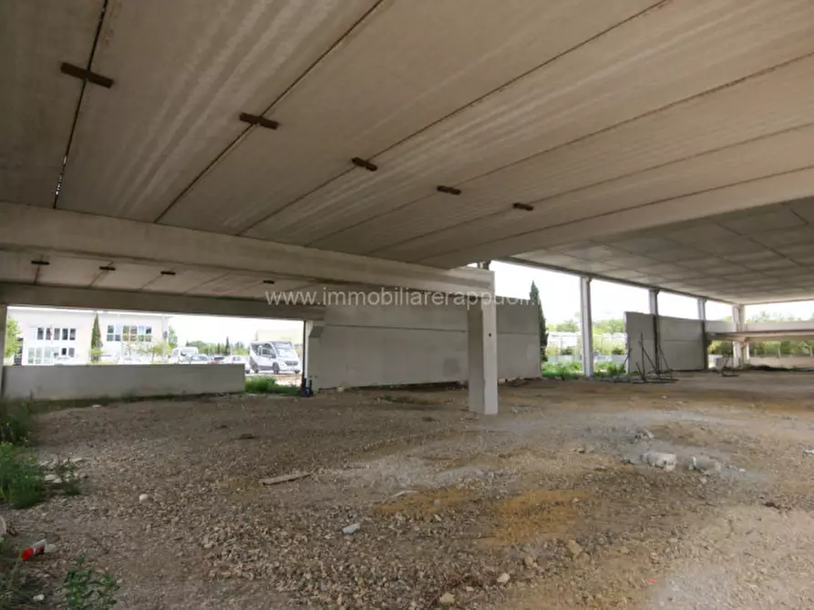 Immagine 3 di Capannone industriale in vendita  a Sinalunga