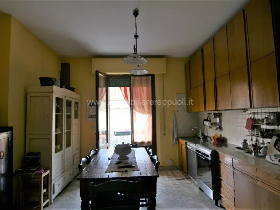 Immagine 2 di Appartamento in vendita  a Sinalunga