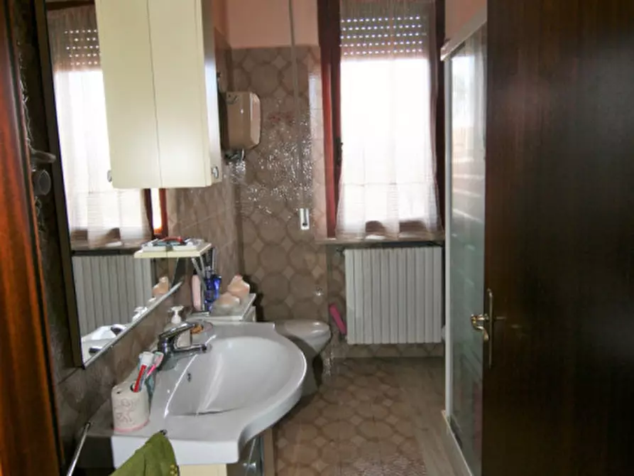 Immagine 10 di Appartamento in vendita  a Sinalunga