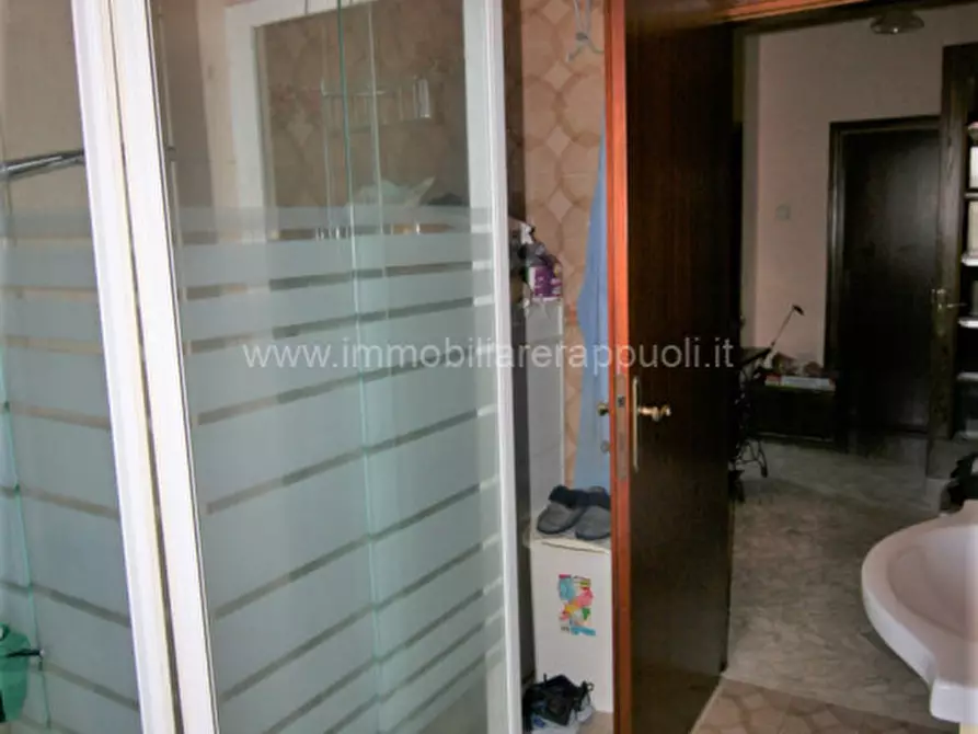 Immagine 11 di Appartamento in vendita  a Sinalunga