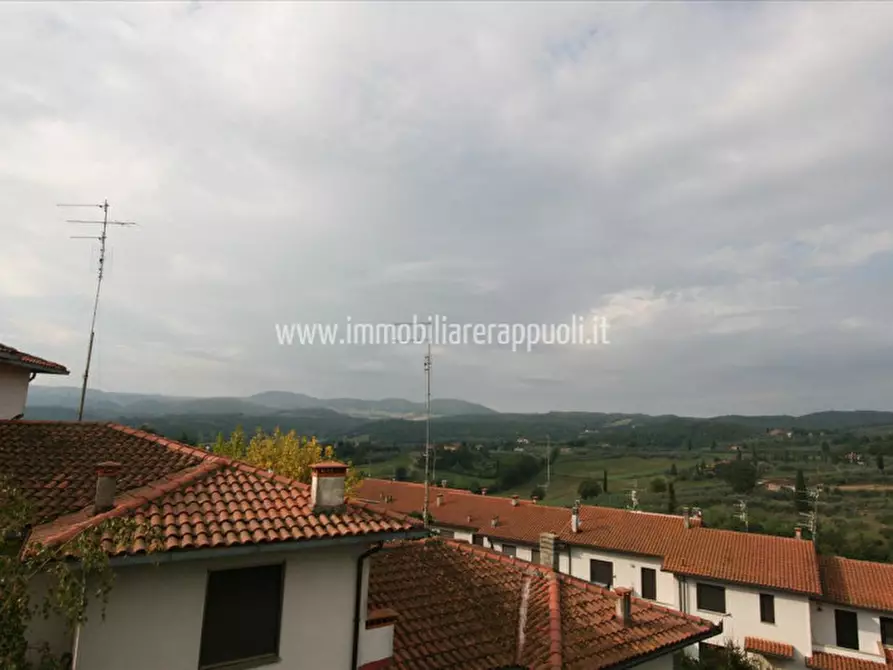 Immagine 5 di Appartamento in vendita  a Sinalunga