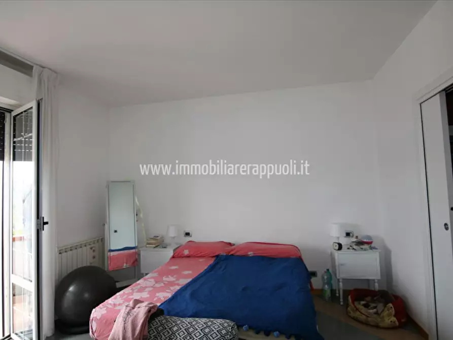 Immagine 10 di Appartamento in vendita  a Sinalunga