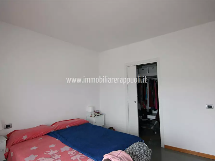 Immagine 11 di Appartamento in vendita  a Sinalunga