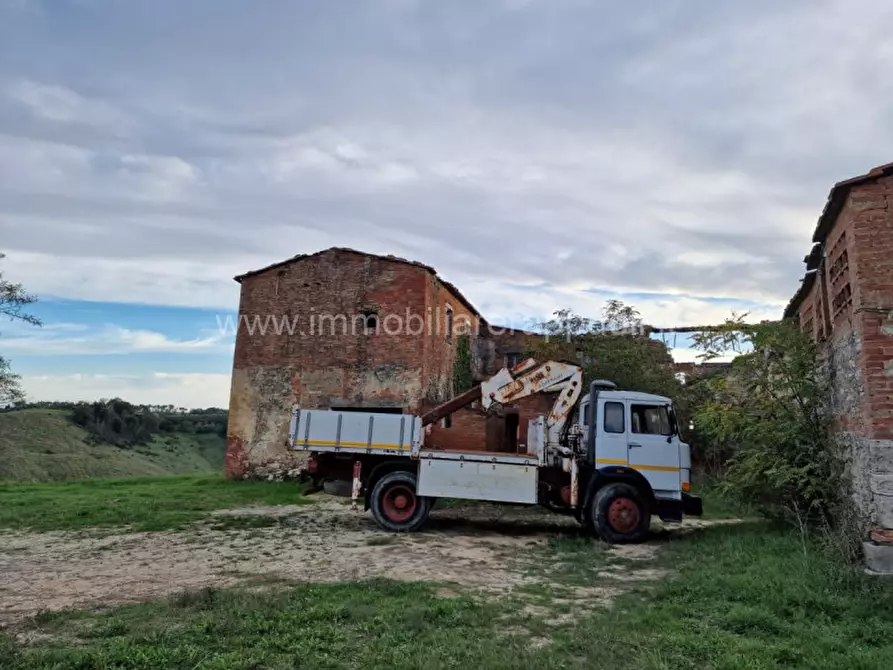 Immagine 23 di Rustico / casale in vendita  a Asciano