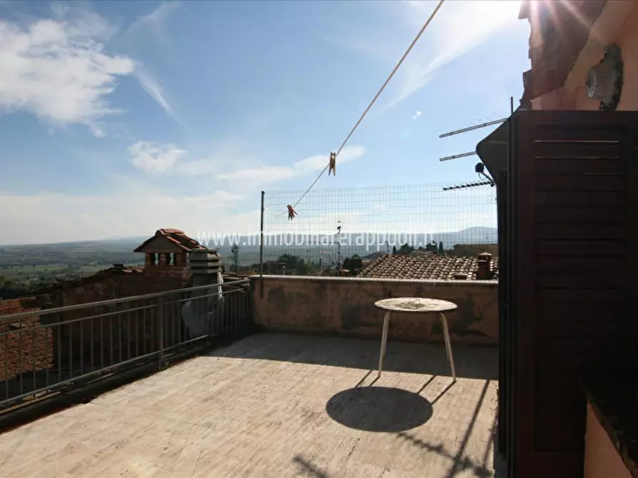 Immagine 8 di Casa indipendente in vendita  a Sinalunga