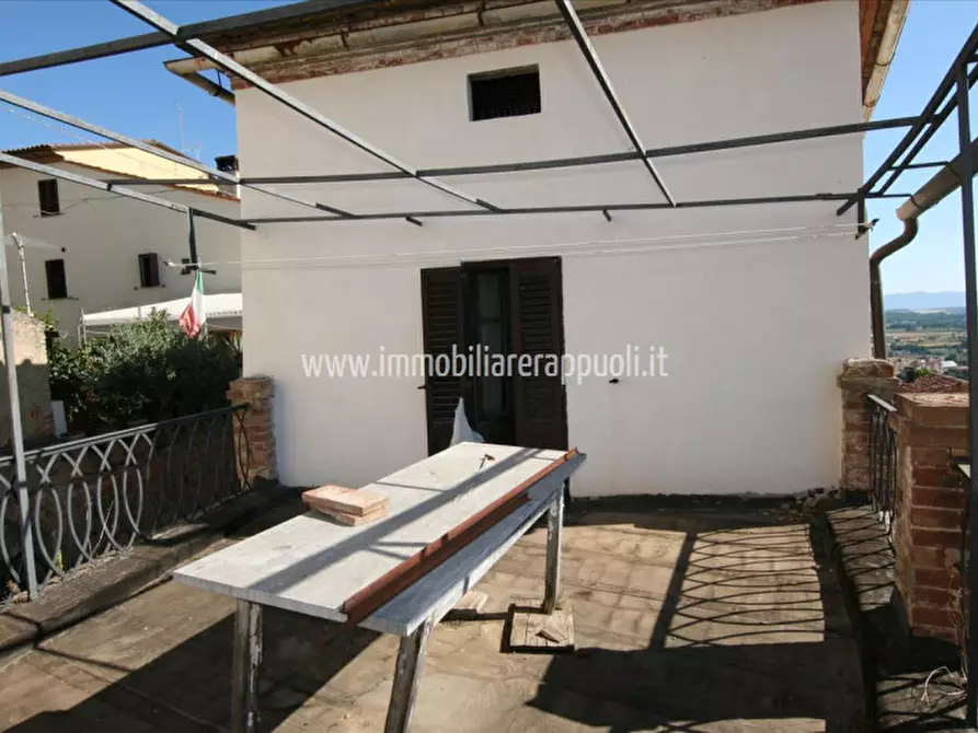 Immagine 7 di Casa indipendente in vendita  a Sinalunga