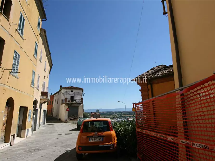 Immagine 11 di Casa indipendente in vendita  a Sinalunga