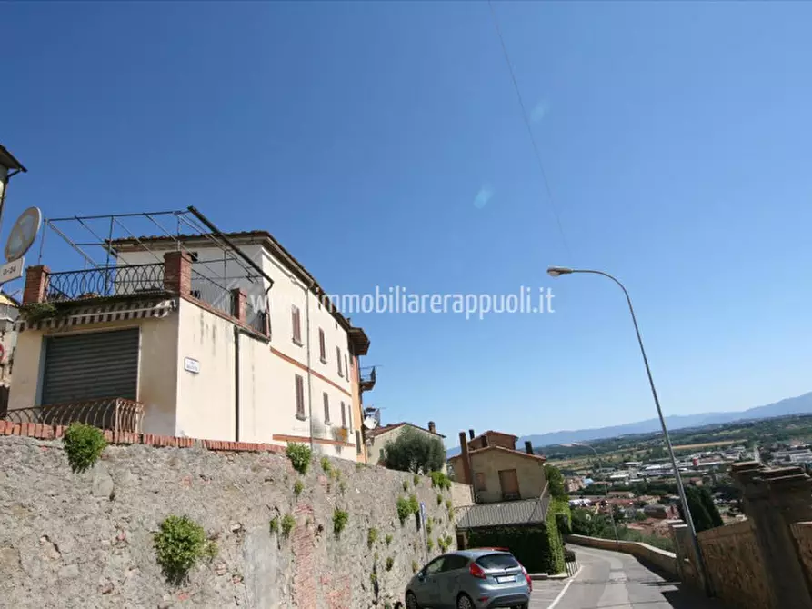 Immagine 13 di Casa indipendente in vendita  a Sinalunga