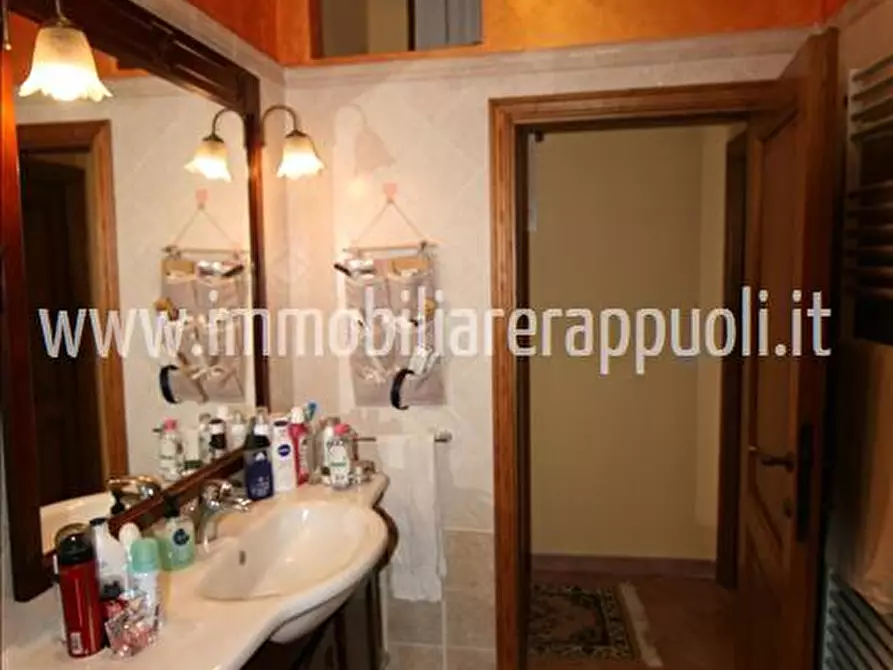 Immagine 10 di Casa indipendente in vendita  a Trequanda