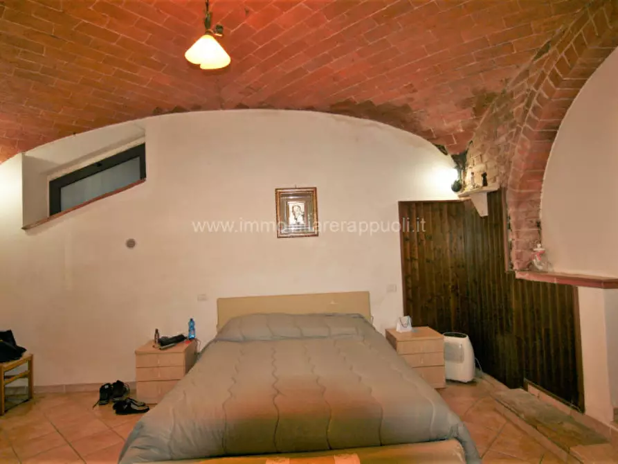 Immagine 10 di Appartamento in vendita  a Sinalunga