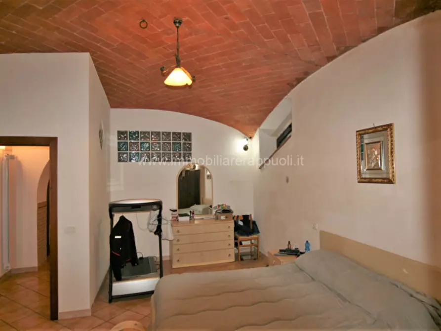 Immagine 12 di Appartamento in vendita  a Sinalunga