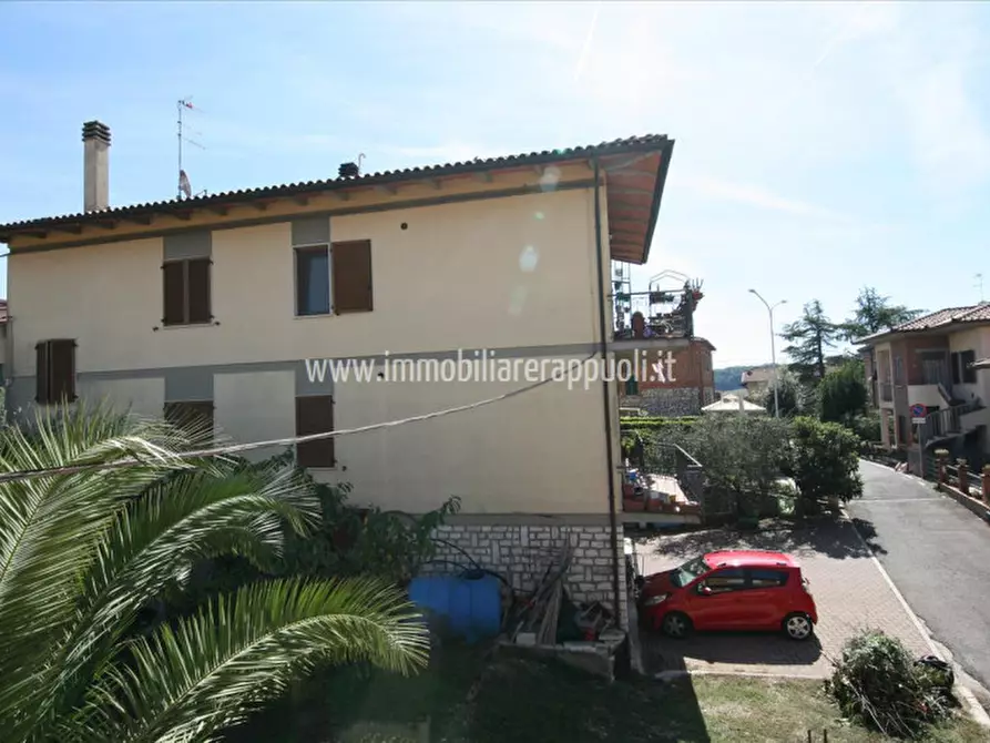 Immagine 9 di Casa indipendente in vendita  a Torrita Di Siena