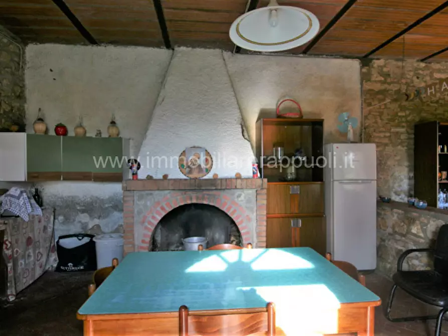 Immagine 22 di Rustico / casale in vendita  a Asciano