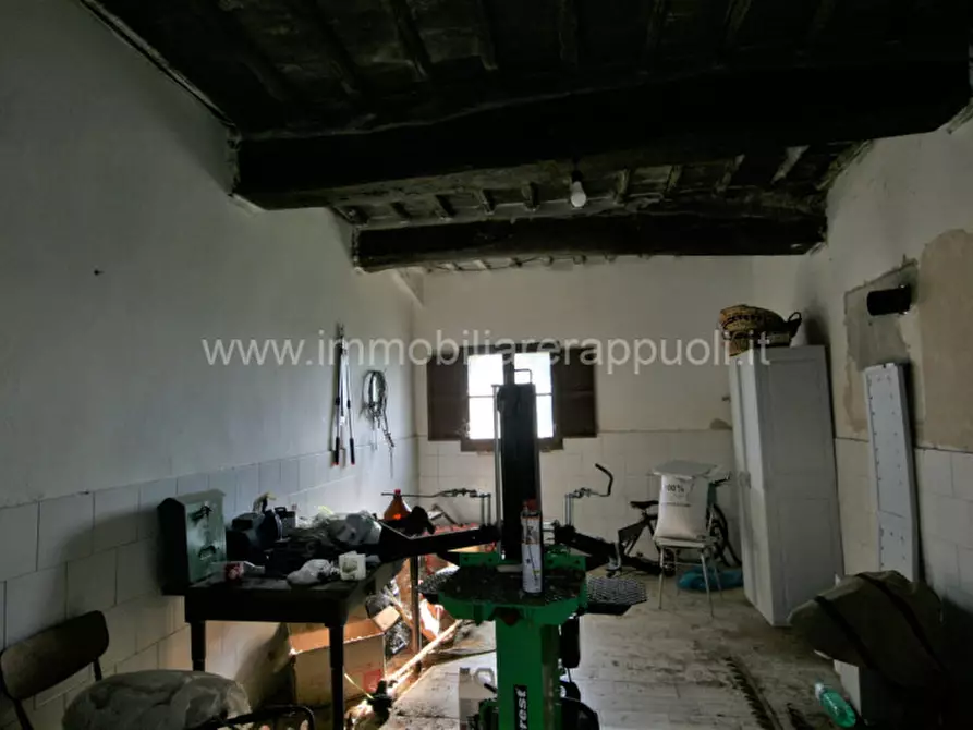 Immagine 43 di Rustico / casale in vendita  a Asciano